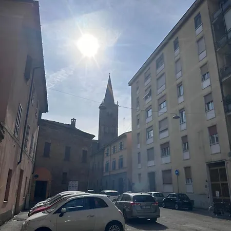Piazza Vida 12 Palace Pansiyon Cremona