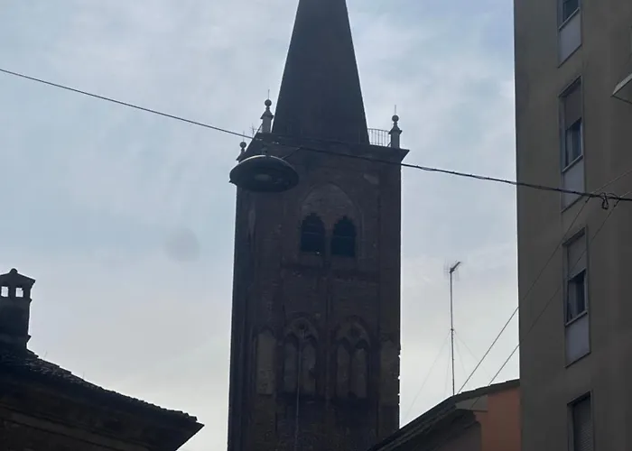 Piazza Vida 12 Palace *