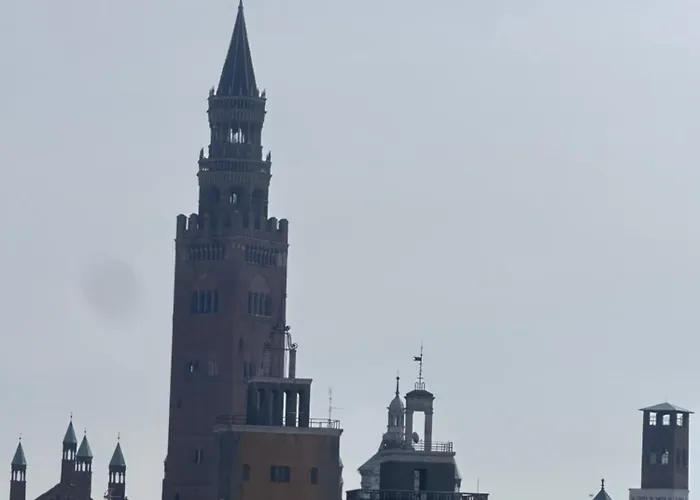 Piazza Vida 12 Palace * Cremona