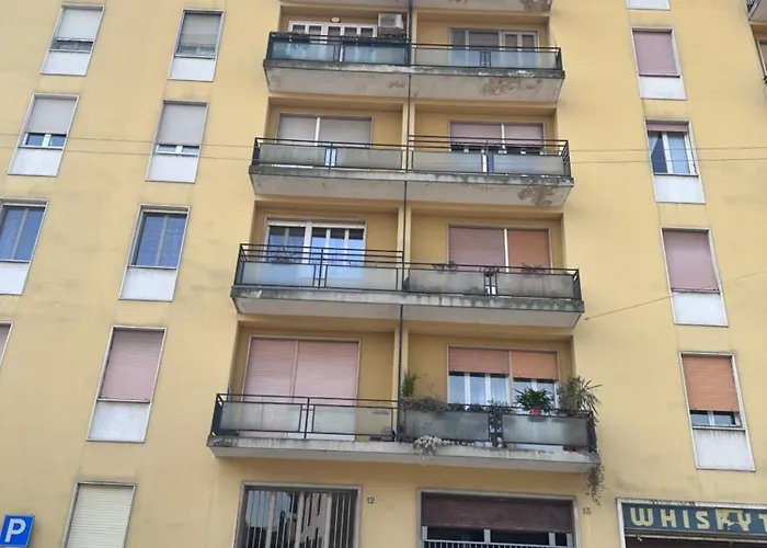 Piazza Vida 12 Palace