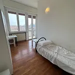 Δωμάτια σε οικογενειακή κατοικία Piazza Vida 12 Palace Κρεμόνα