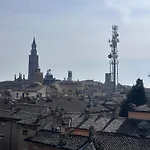 Piazza Vida 12 Palace *