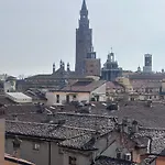 Piazza Vida 12 Palace *