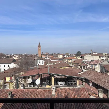 Piazza Vida 12 Palace منزل للإقامة كريمونا