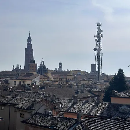 Piazza Vida 12 Palace *