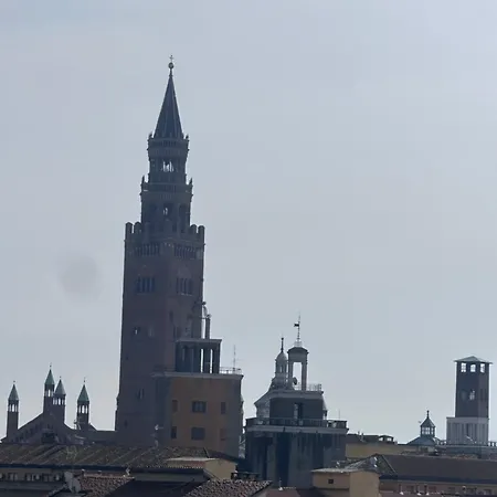 Piazza Vida 12 Palace * كريمونا